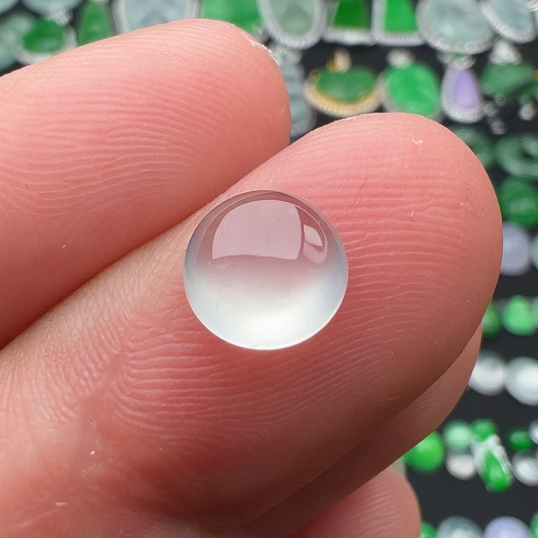 翡翠颈饰未镶嵌蛋面7.8