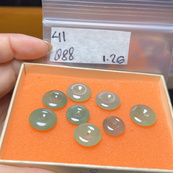 定制翡翠未镶嵌不