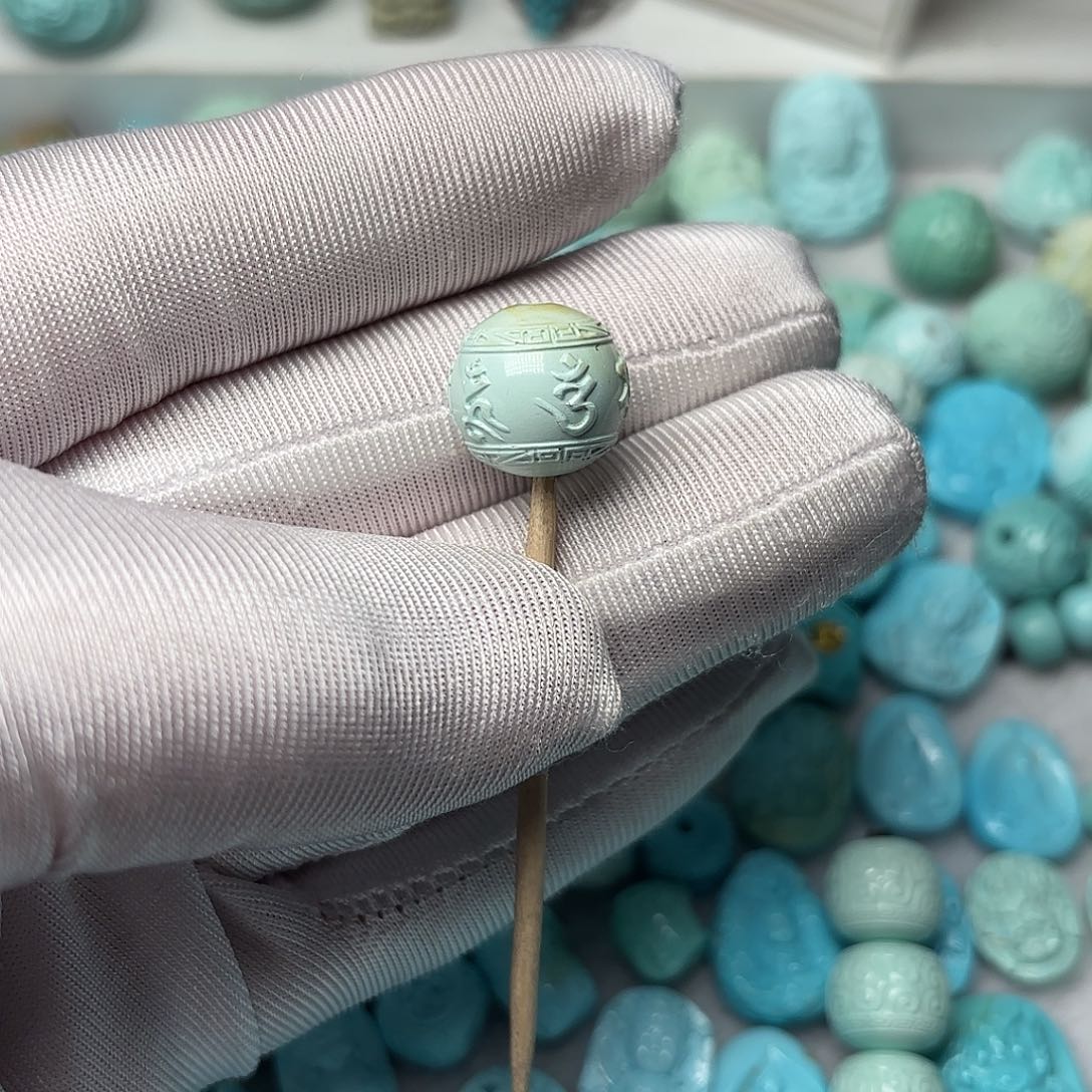 绿松石雕刻件未镶嵌