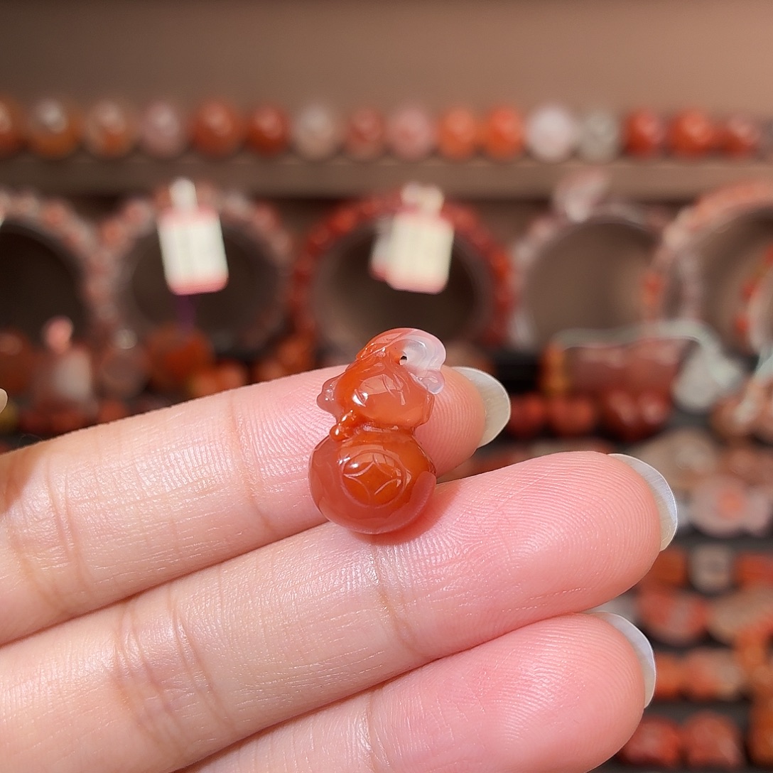 未镶嵌川料南红玛瑙葫芦吊坠