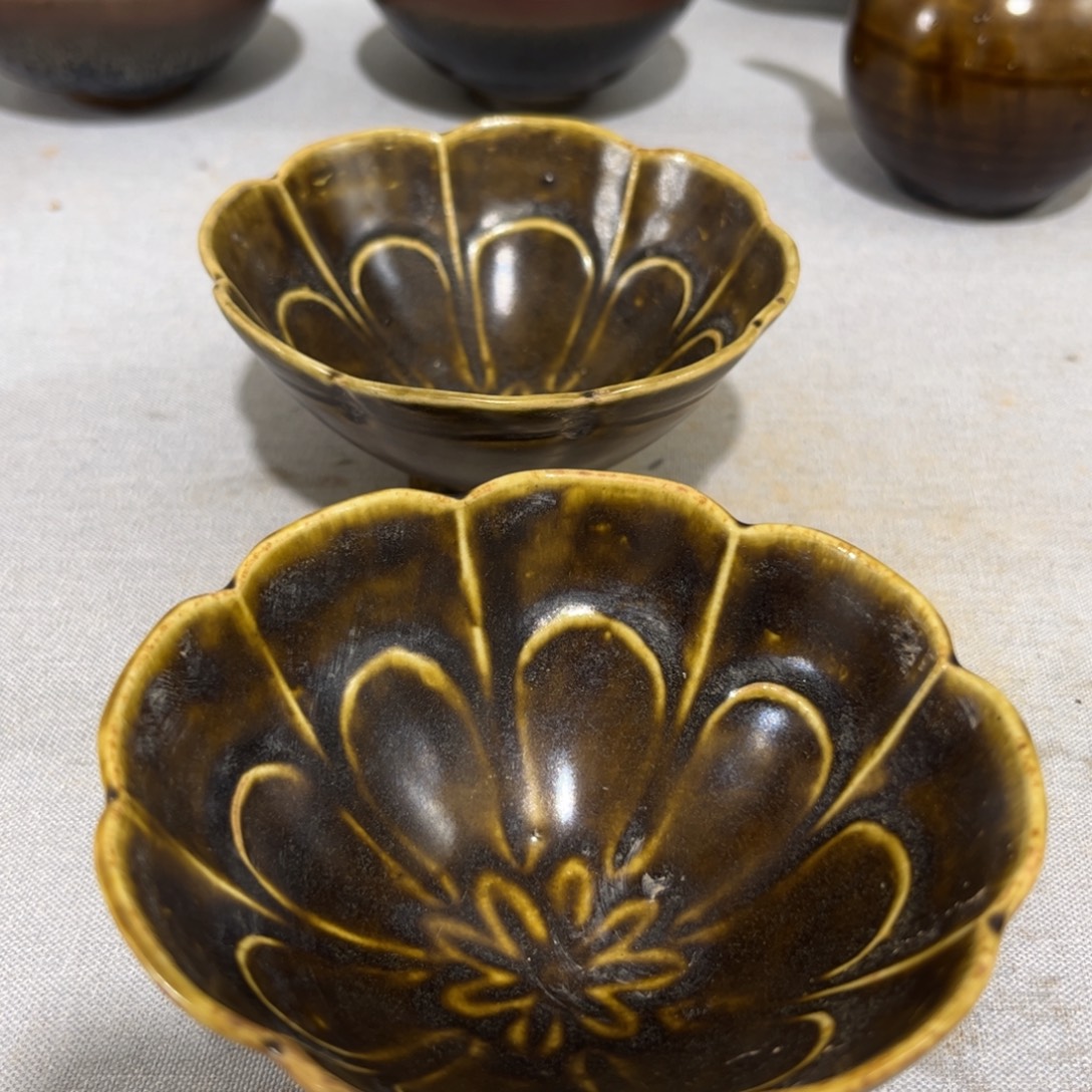 崮***叟陶摆件将乐窑茶叶末釉花口主人盏一对