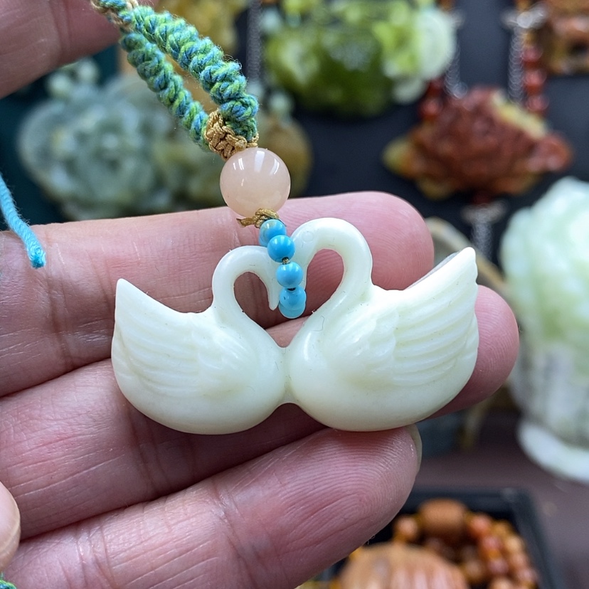 【闪购商品】未镶嵌蛇纹石玉吊坠