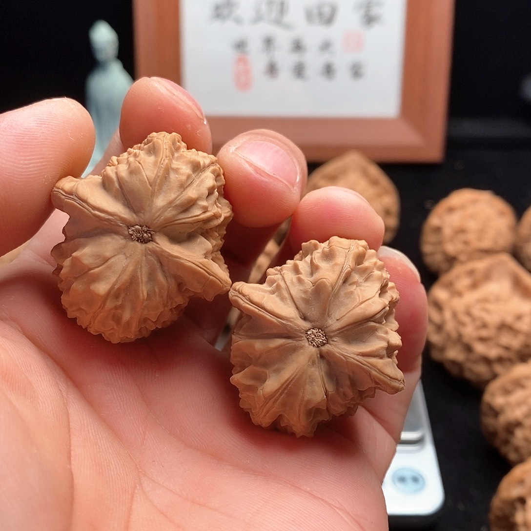 文玩核桃吊坠马老四34