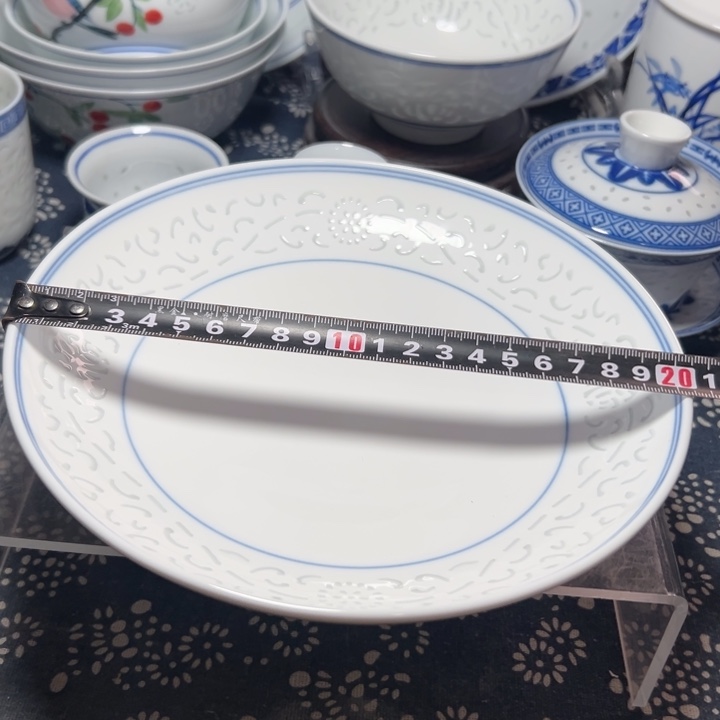 8寸素玲珑雕刻福字盘