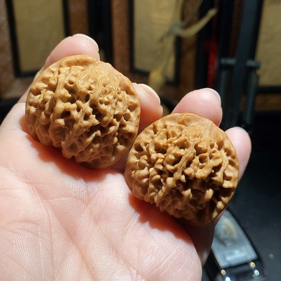 文玩核桃把件40秦闷全品