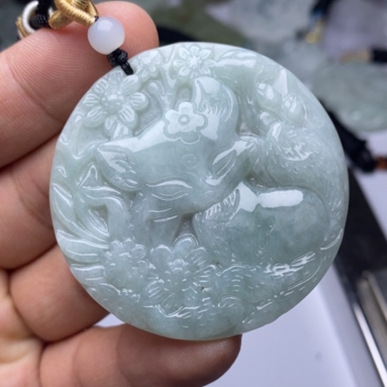 翡翠未镶嵌颈饰翡翠