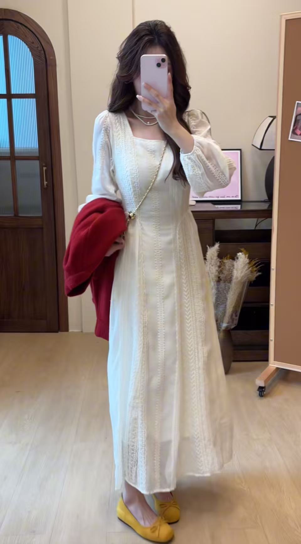 法式温柔杏雨梨云方领裙子女2025新款韩系千金感收腰气质长裙