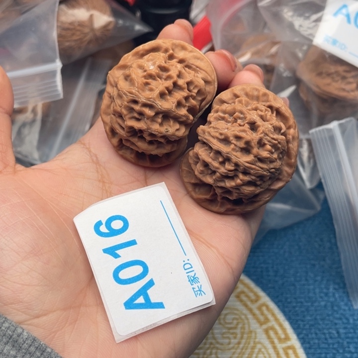 文玩核桃吊坠核桃