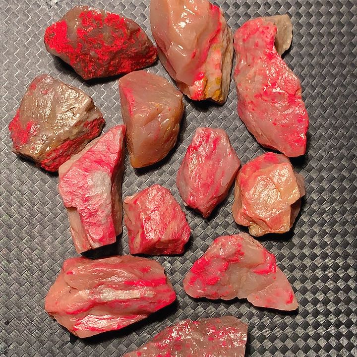 昌化石叶**风昌化鸡血石