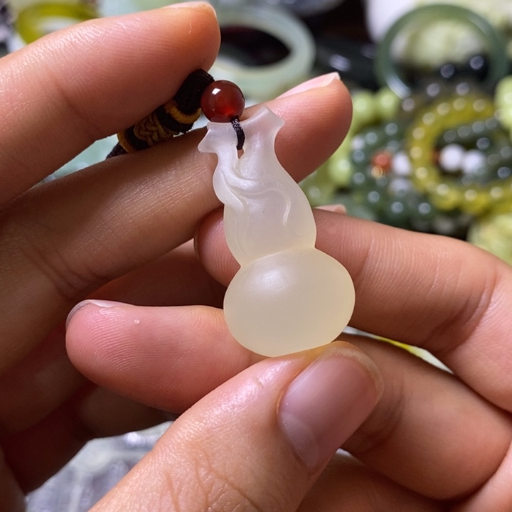 岫玉岫玉颈饰未镶嵌