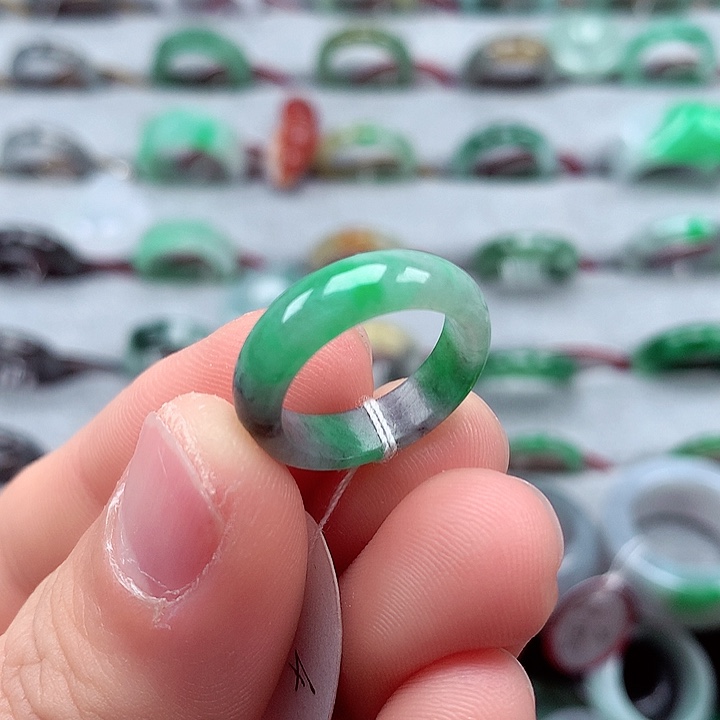 翡翠戒指未镶嵌8-9号