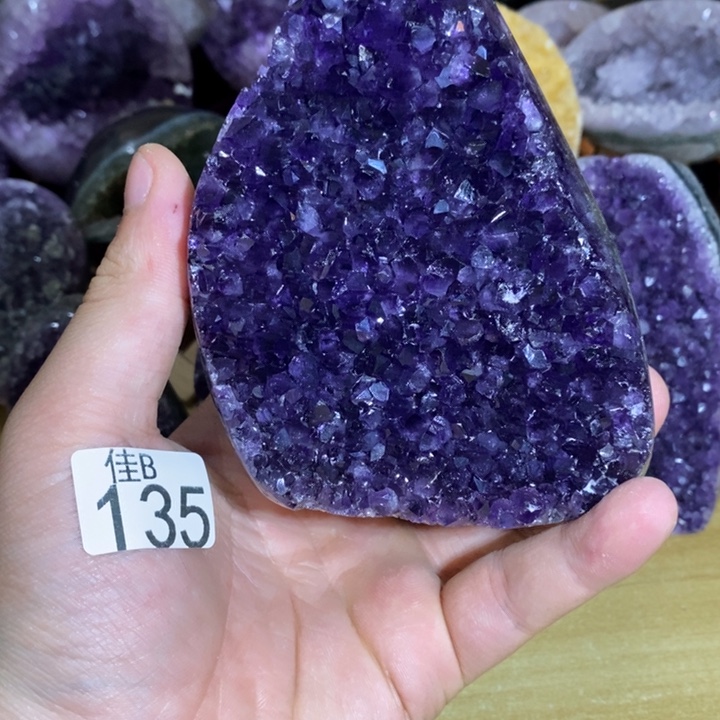 未镶嵌水晶大型摆件（非配饰）