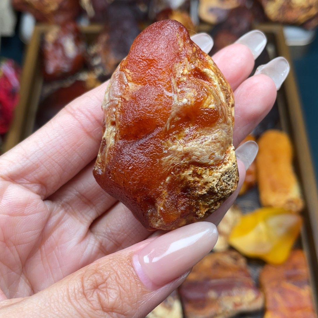 琥珀未镶嵌珠宝奇石