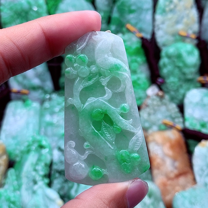 翡翠吊坠(不含链)未镶嵌
