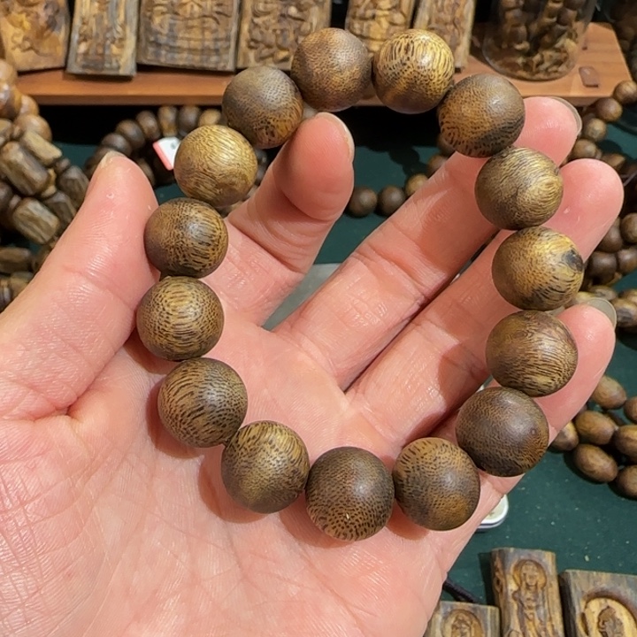 沉香手串乌身老料圆珠单圈1.5高货