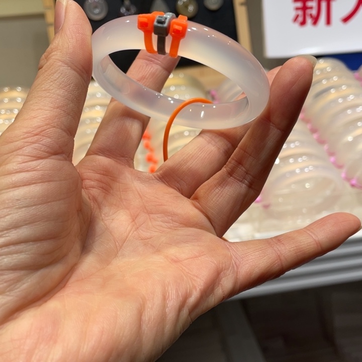 翊***萦玛瑙/玉髓未镶嵌手镯@定向灰冰@【54】