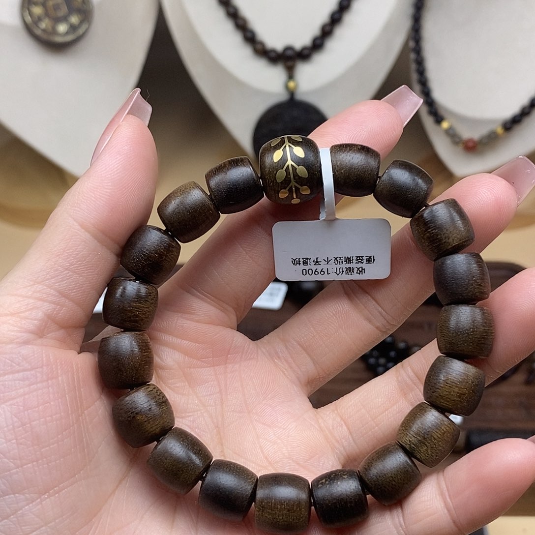 沉香木手串越南富森红土玉化沉水