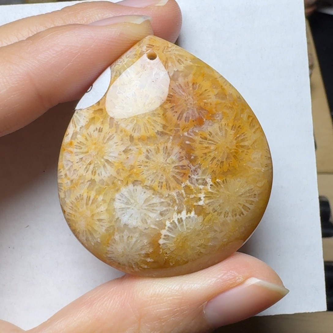 硅化玉黄色大花，可盘未镶嵌