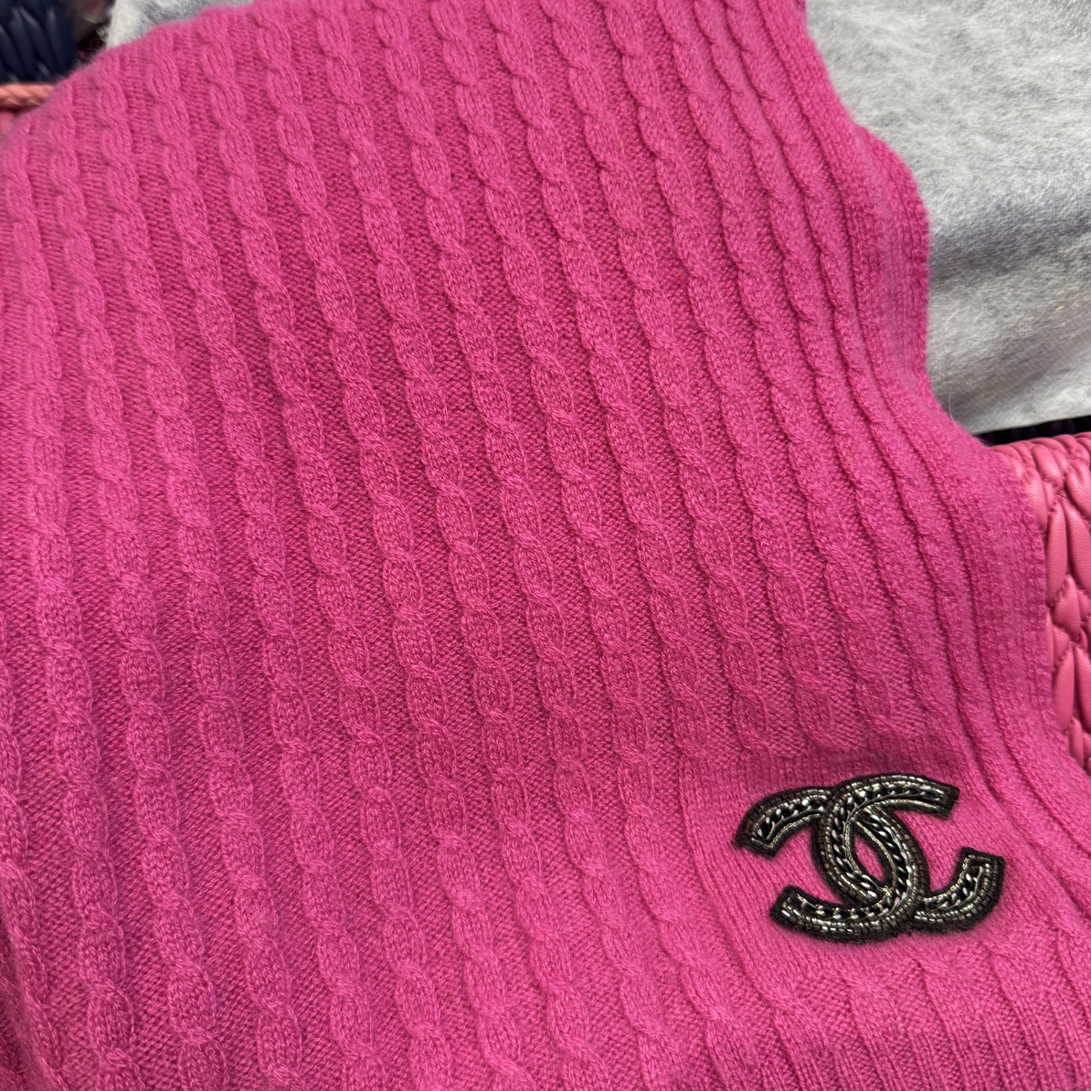 95新 Chanel/香奈儿 chanel玫红色黑钻围巾