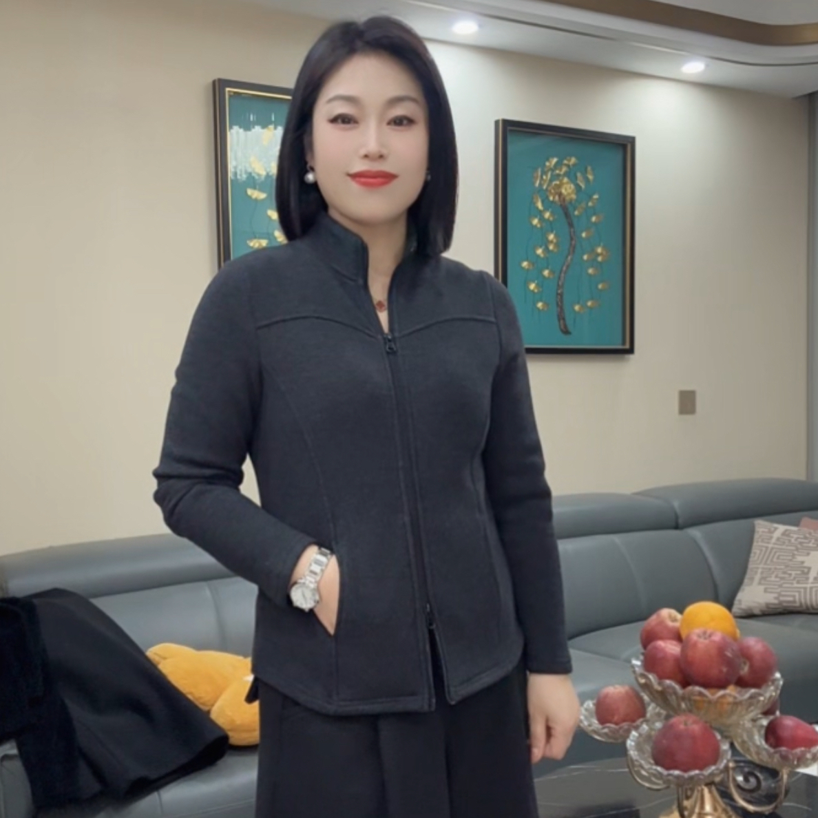 25300四个口袋加绒小蛮腰开衫外套