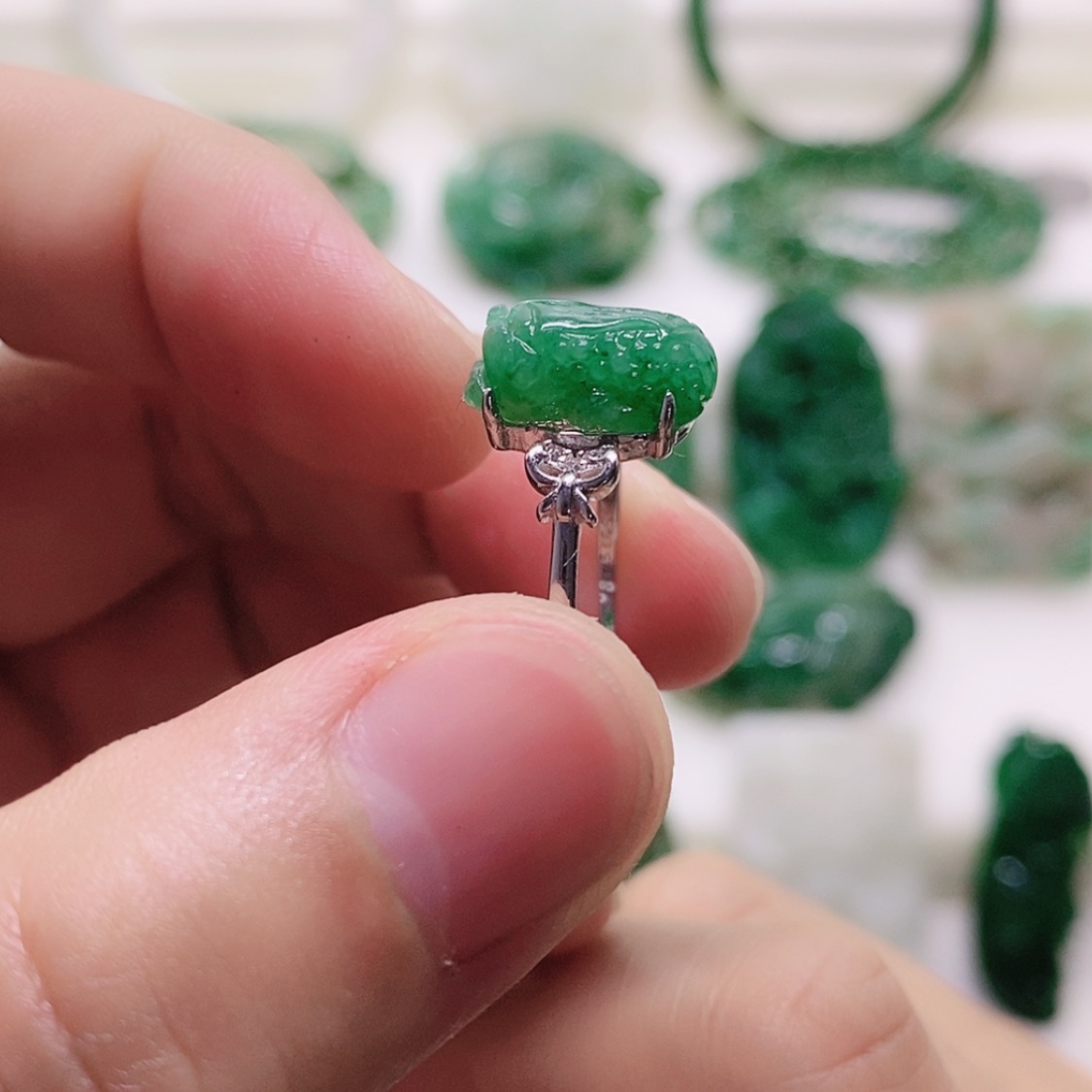 【闪购商品】独山玉未镶嵌挂件古**?