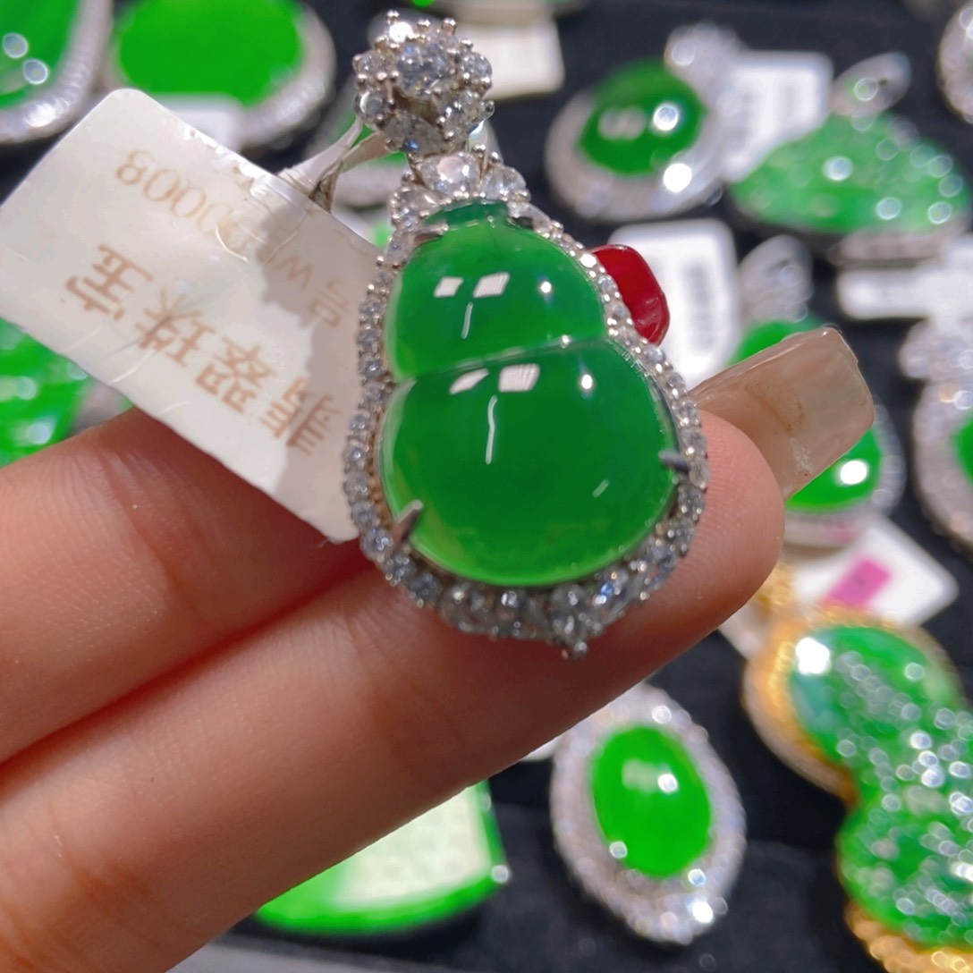 翡翠吊坠(不含链)未镶嵌