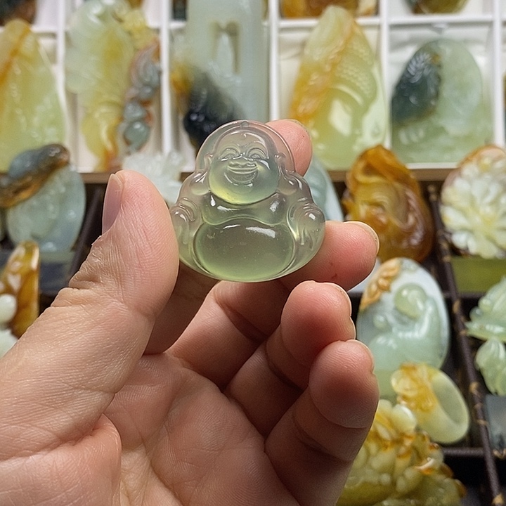 蛇纹石玉未镶嵌颈饰