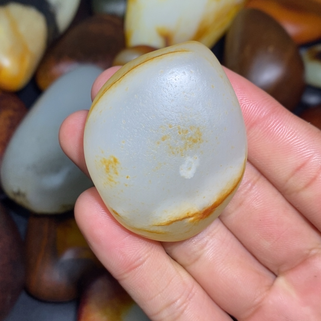 和田玉未镶嵌珠宝奇石