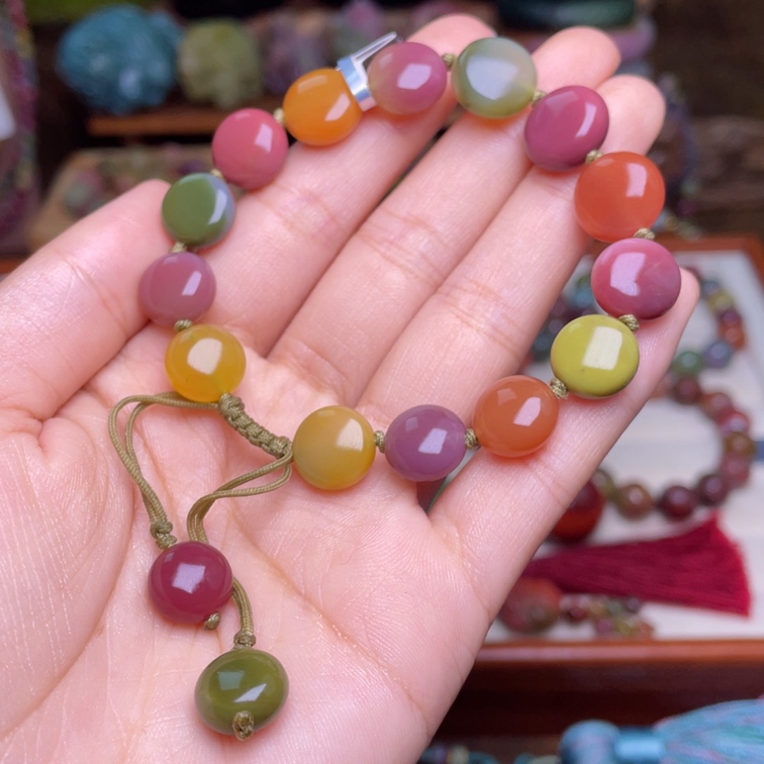 玛瑙/玉髓珠宝半成品未镶嵌盐源玛瑙药片手绳