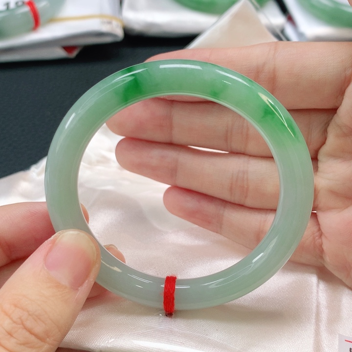 未镶嵌手镯翡翠缅甸50圆