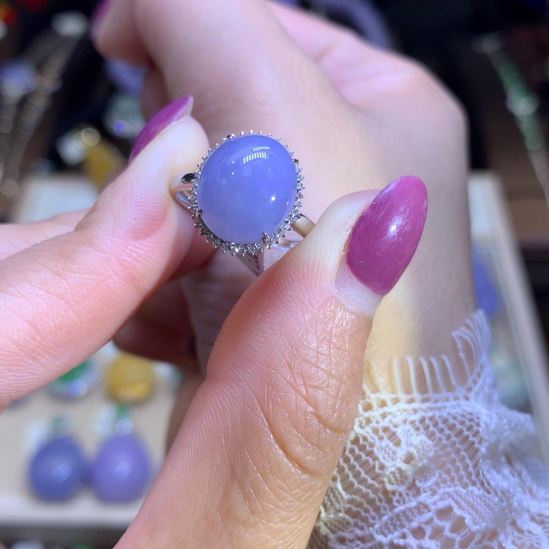 翡翠挂件18K金镶嵌翡翠