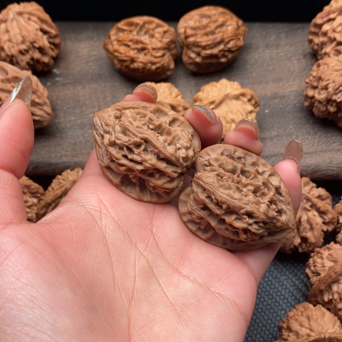 顺***神核桃秦岭野生核桃蛤蟆鸡