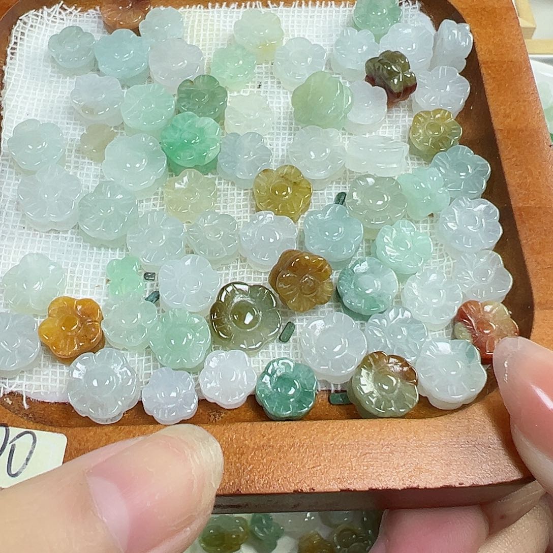 翡翠散珠翡翠小花花一个