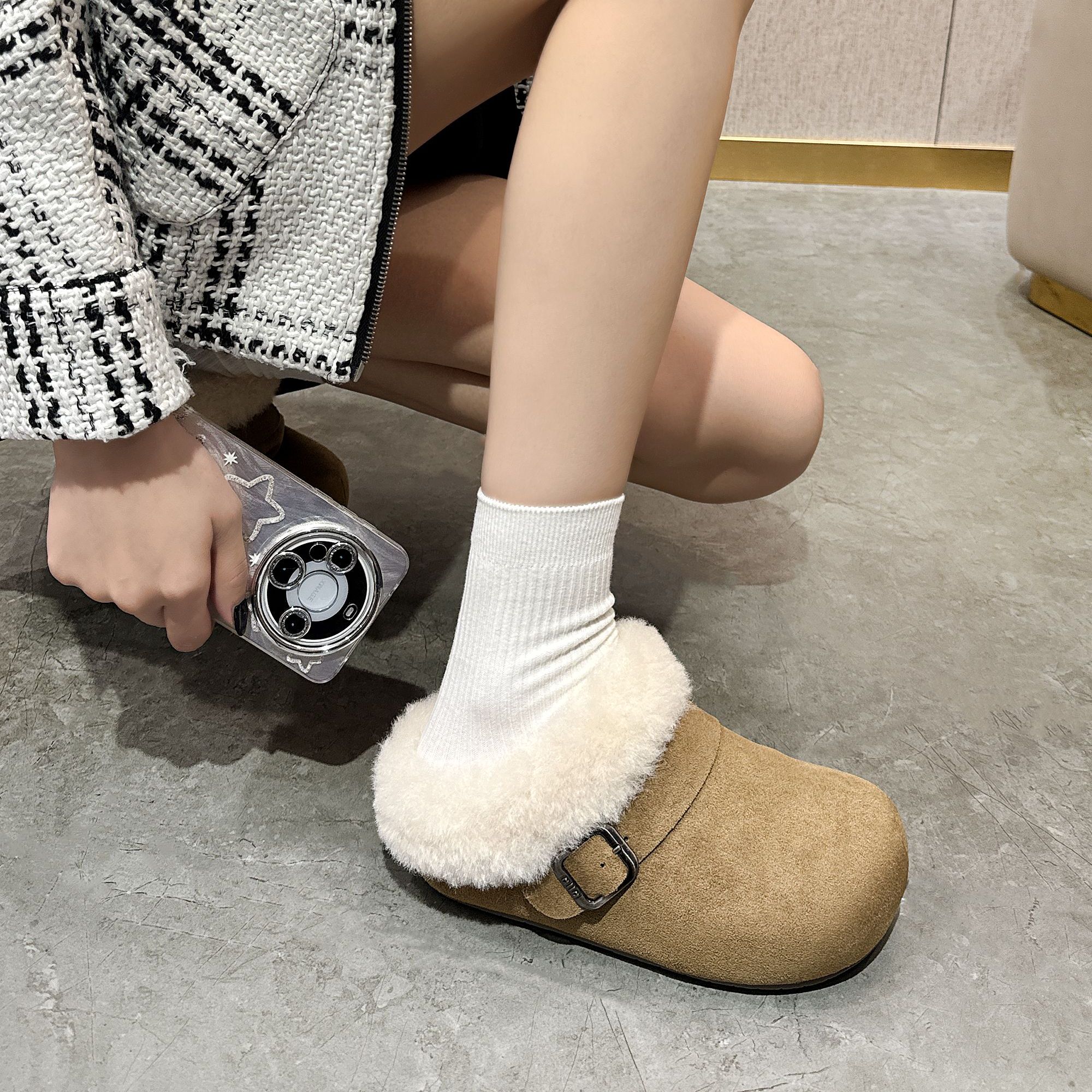 冬季加绒勃肯毛毛拖鞋女防滑2025新款懒人一脚蹬复古百搭包头拖鞋