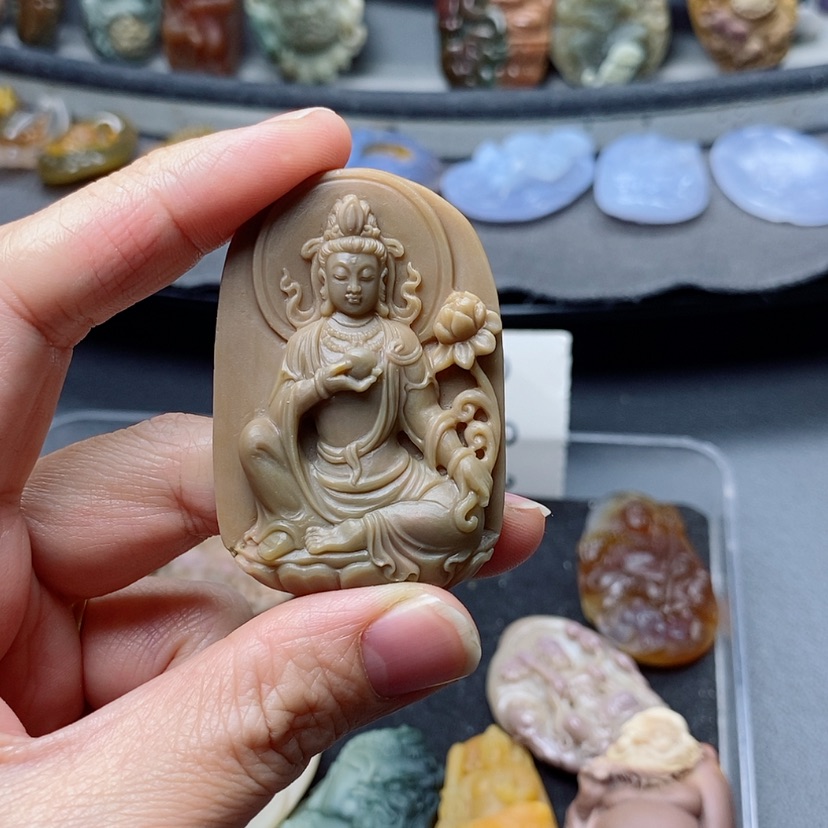 【闪购商品】定制石英质玉吊坠未镶嵌