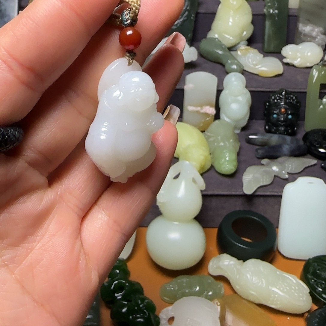 和田玉颈饰未镶嵌