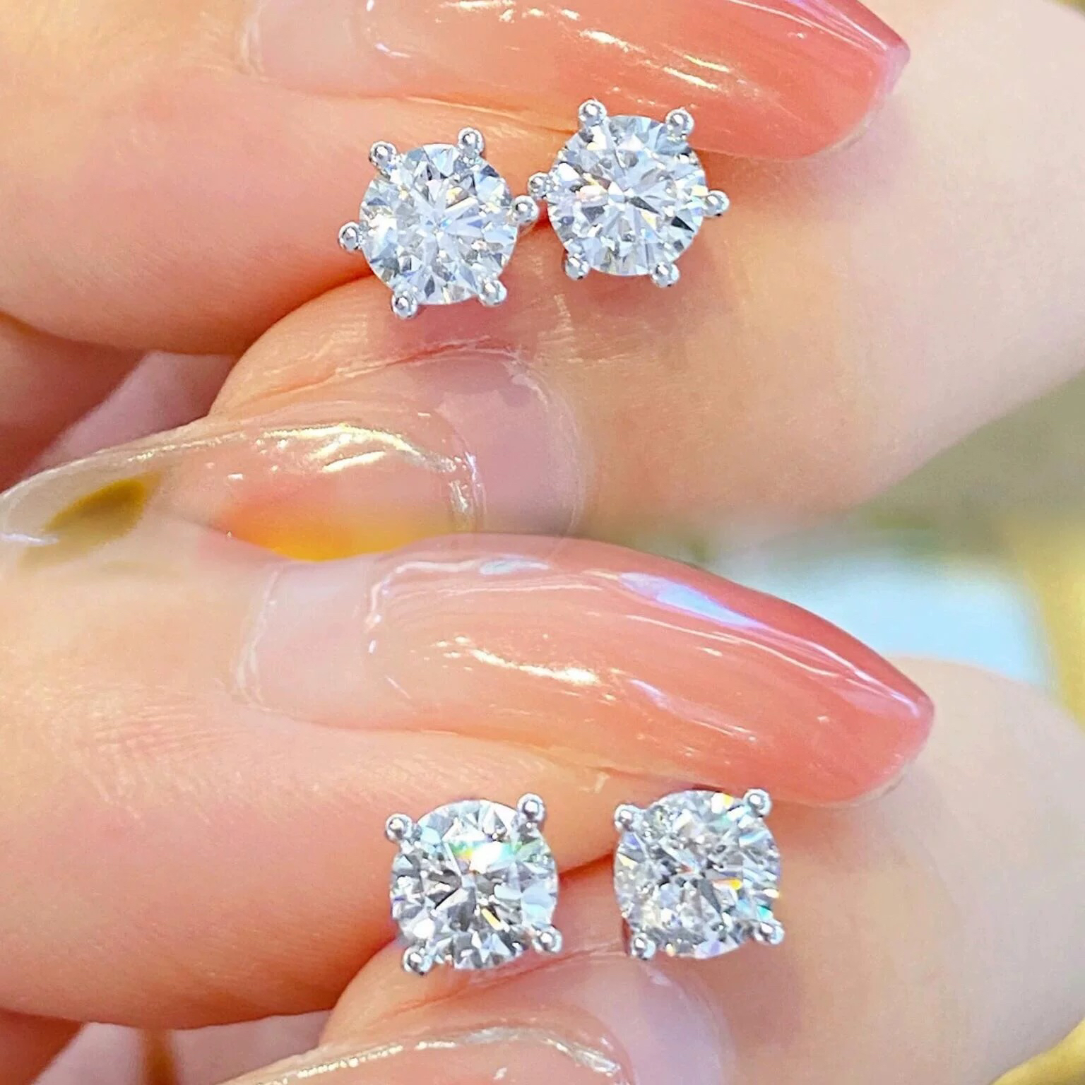 925银莫桑石银制品  【经典四爪】耳钉耳饰女经典简约款0·5ct/1ct