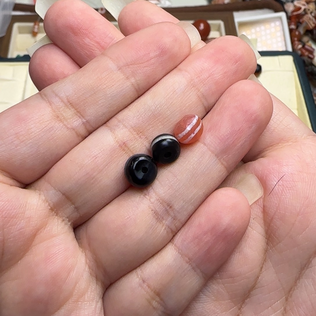 P***在合金玛瑙/玉髓珠宝奇石