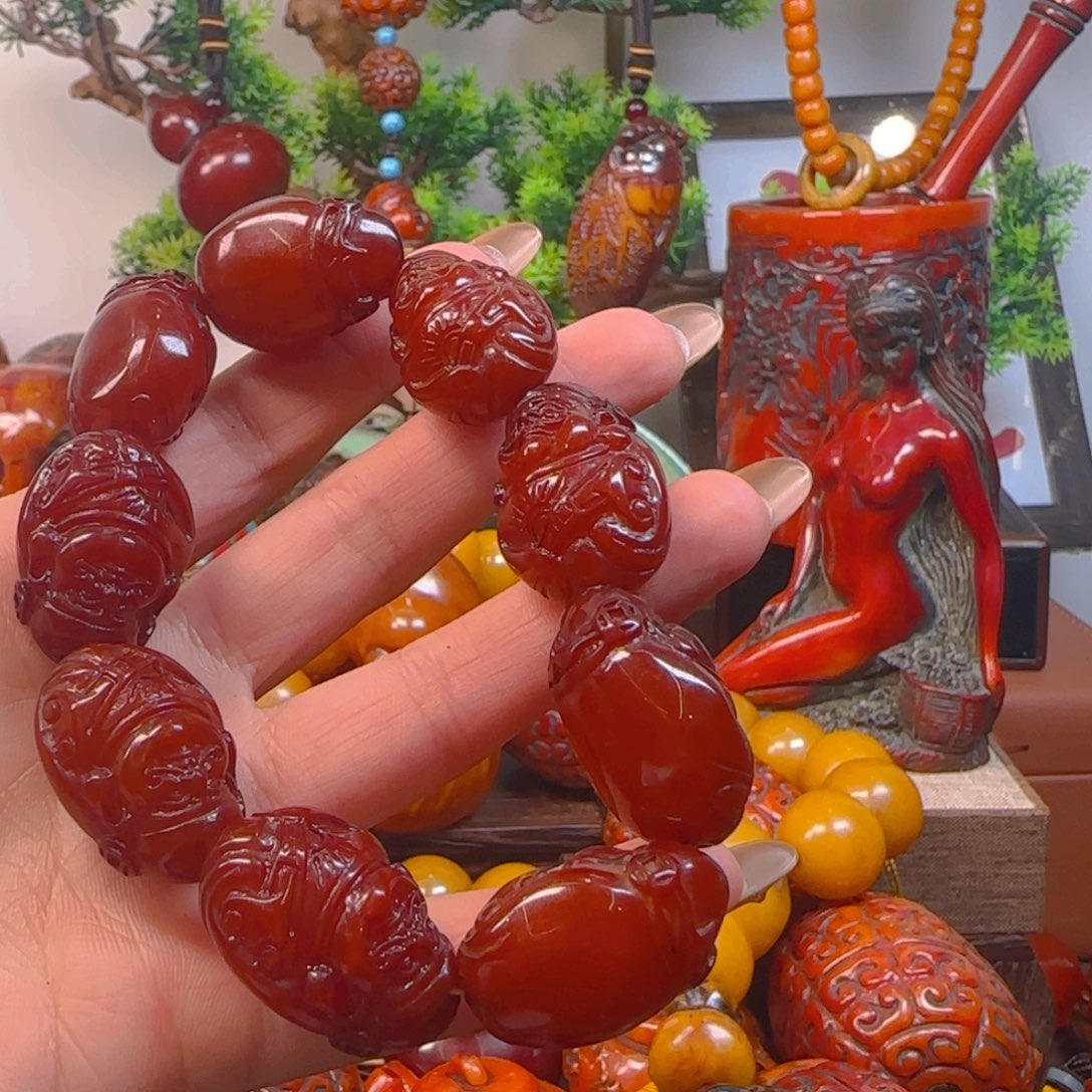 琥珀裸石未镶嵌手串