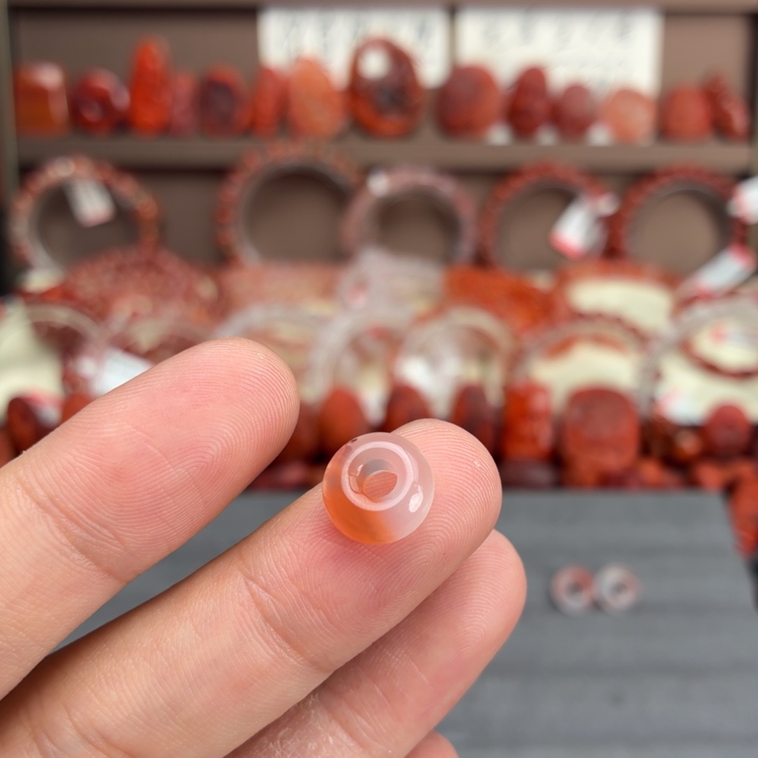 禅***丶南红玛瑙未镶嵌颈饰面包圈