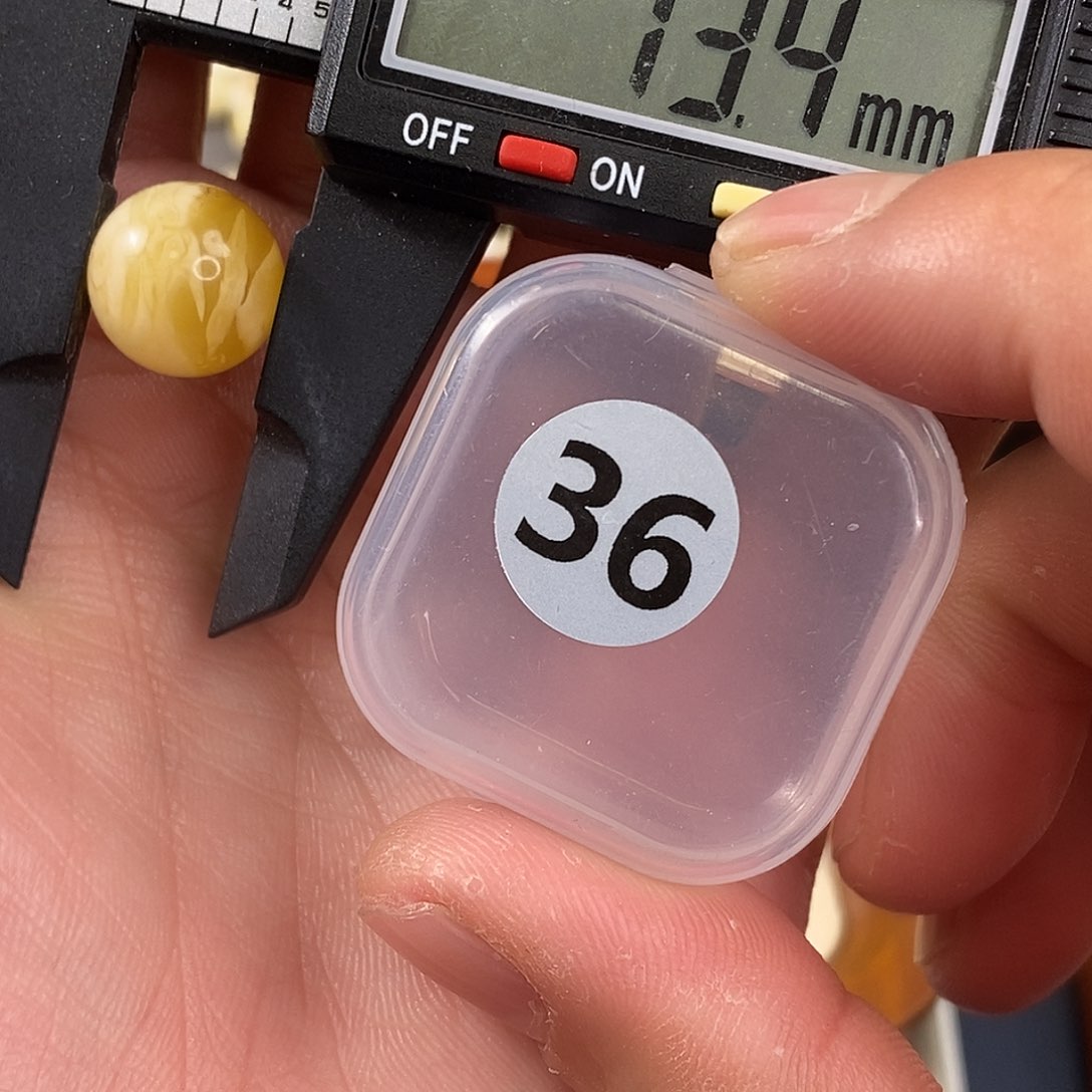 琥珀珠宝奇石未镶嵌微瑕