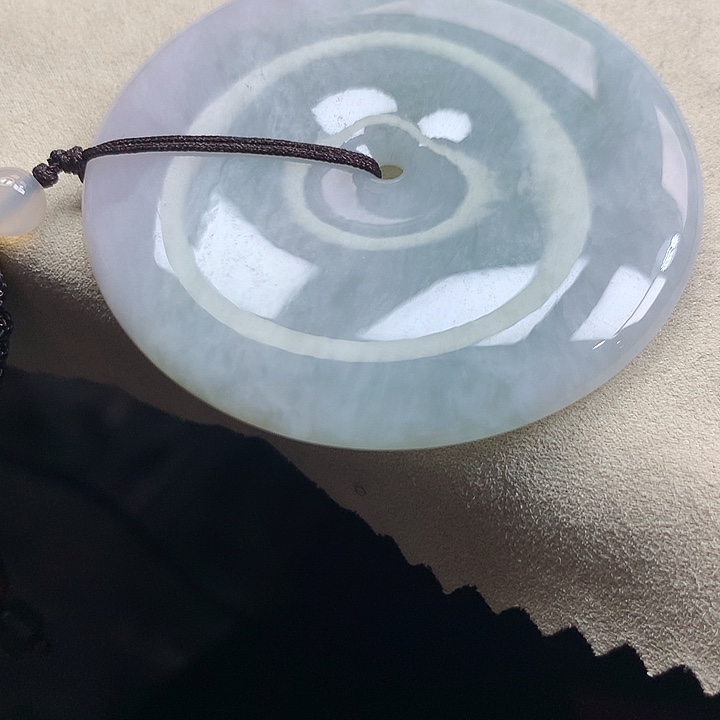 翡翠颈饰未镶嵌吊坠