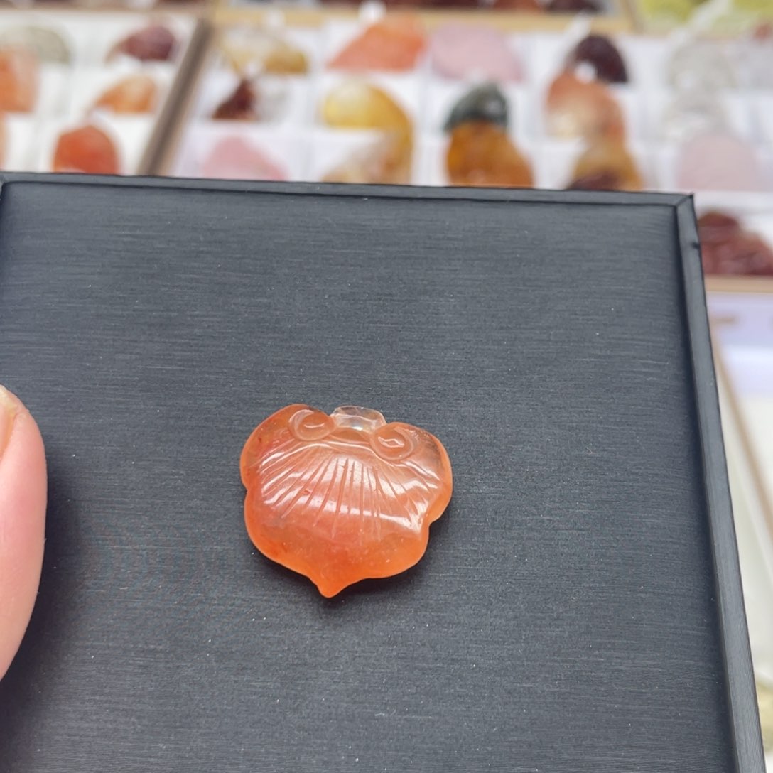 水晶吊坠(不含链)合金