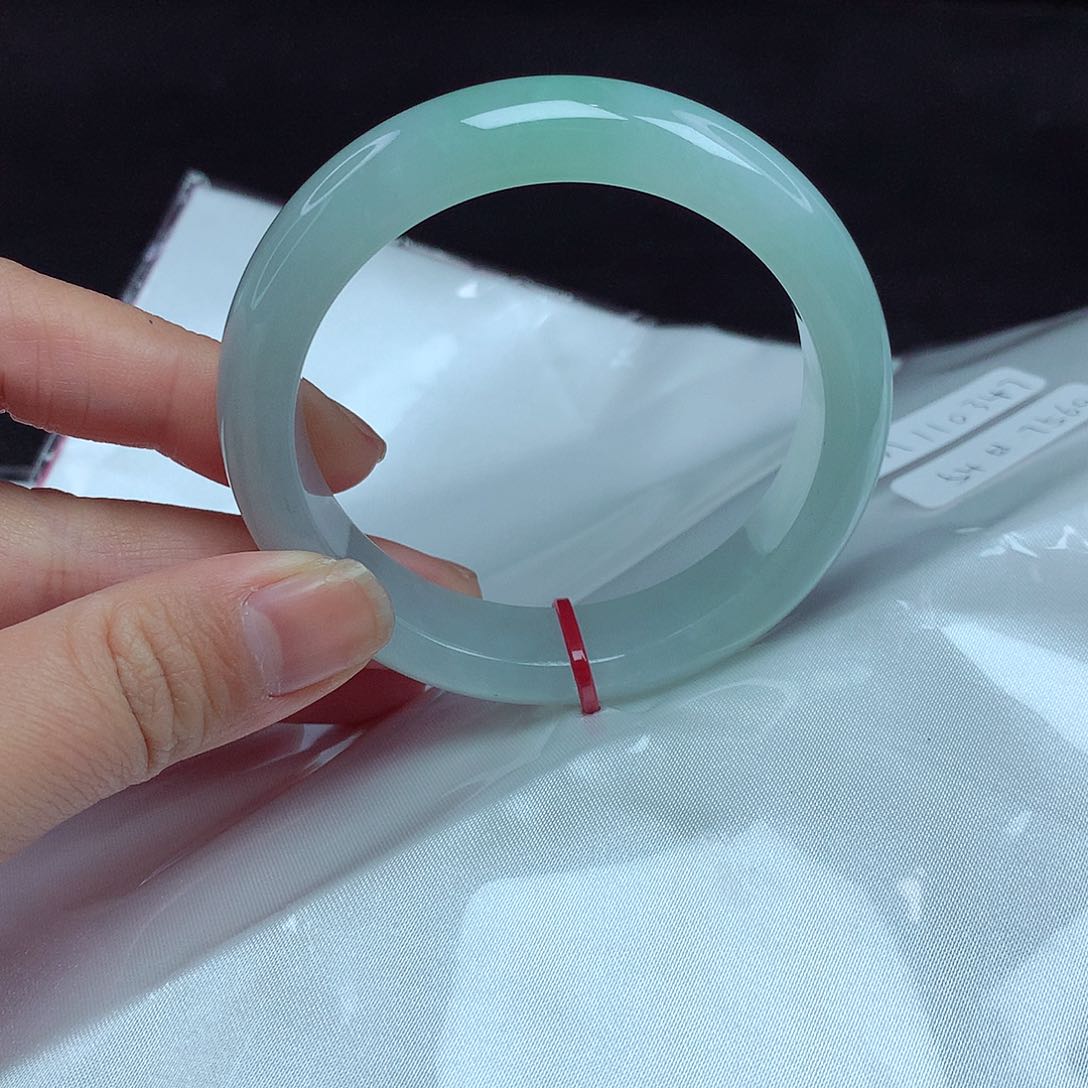 翡翠手镯未镶嵌54圈347