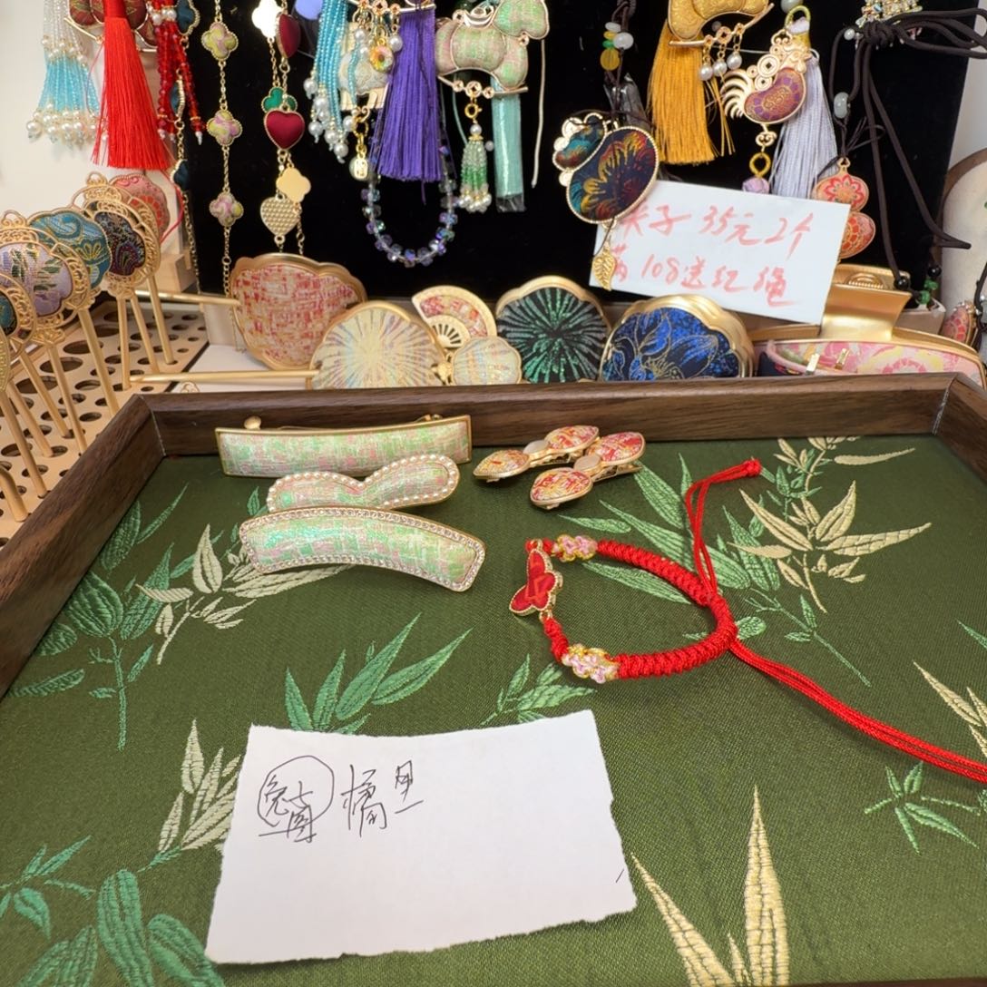 皮质铁合金好看的宋锦发夹呦