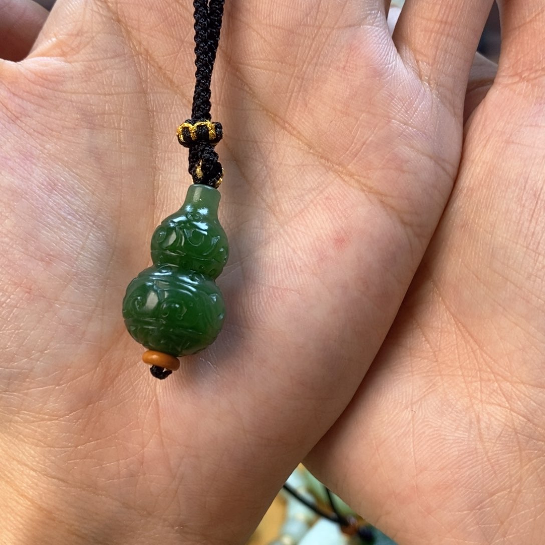 和田玉（碧玉）颈饰未镶嵌