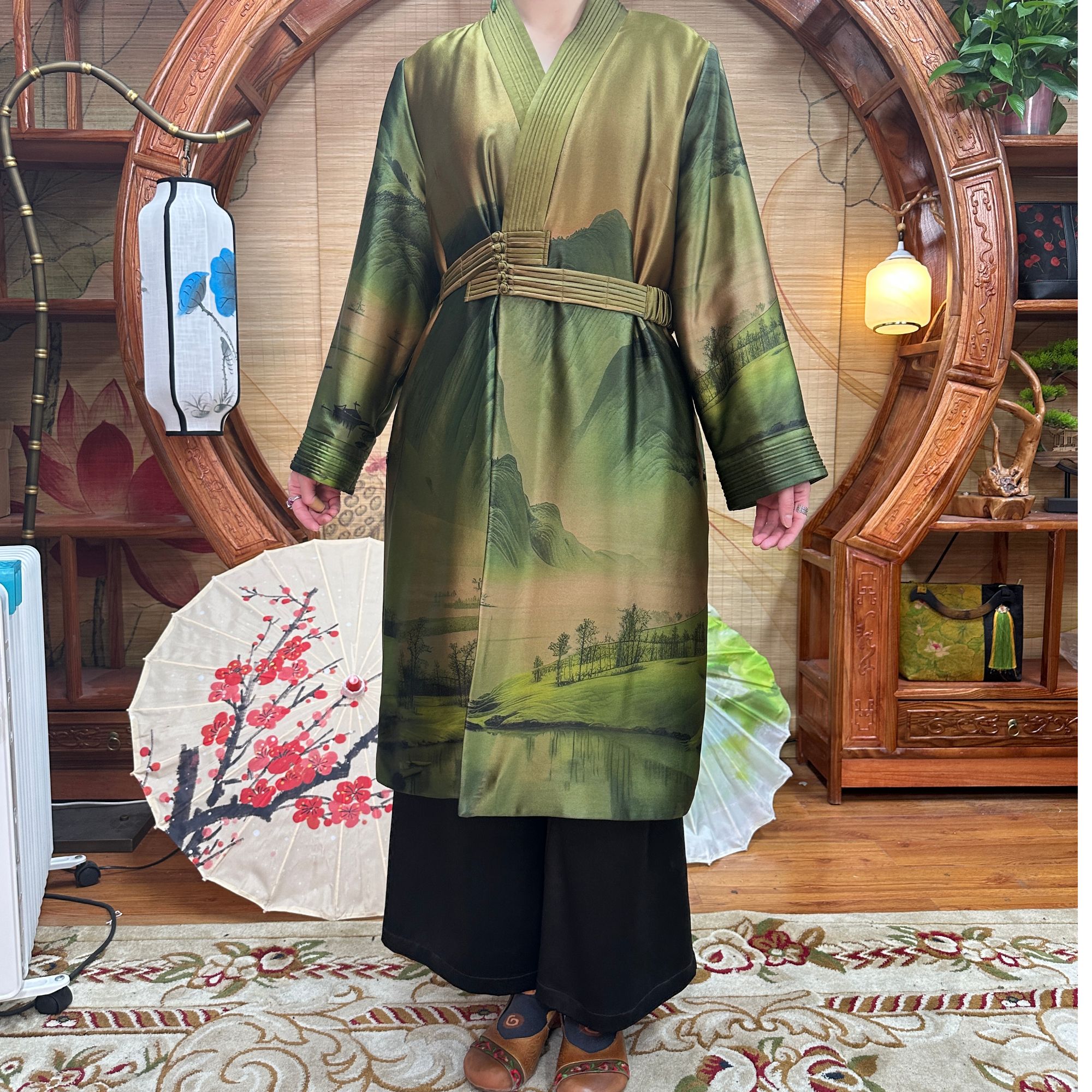 70姆米重缎千里江山长款棉服100桑蚕丝香云纱面料填充羊驼绒国风