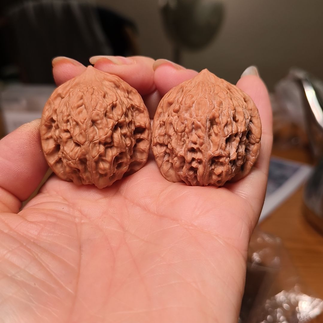 自***在文玩核桃把件橘峰