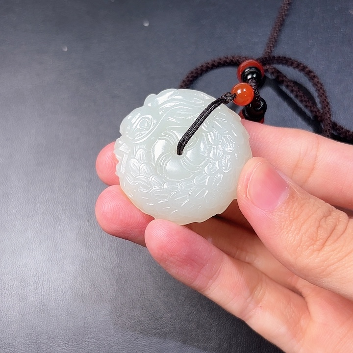 和田玉挂件未镶嵌秋**天