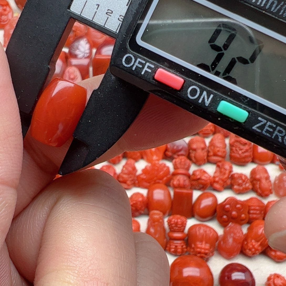 南红玛瑙配饰未镶嵌